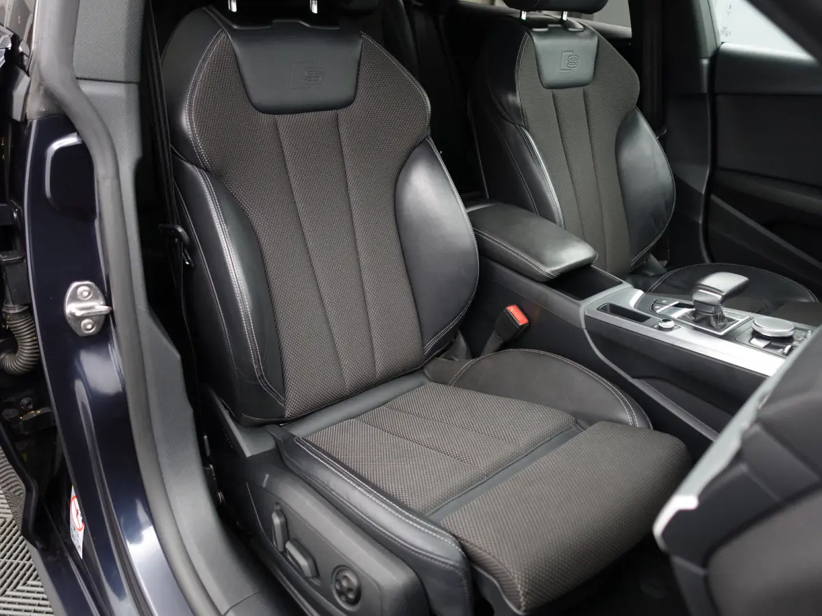 2.0 TFSI S Line Black Optic Aut- Memory Seats, Ada Cruise, Dynamic Select, Keyless, Camera, Sport Interieur