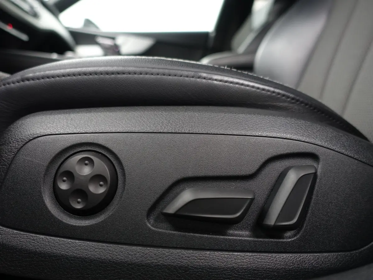 2.0 TFSI S Line Black Optic Aut- Memory Seats, Ada Cruise, Dynamic Select, Keyless, Camera, Sport Interieur