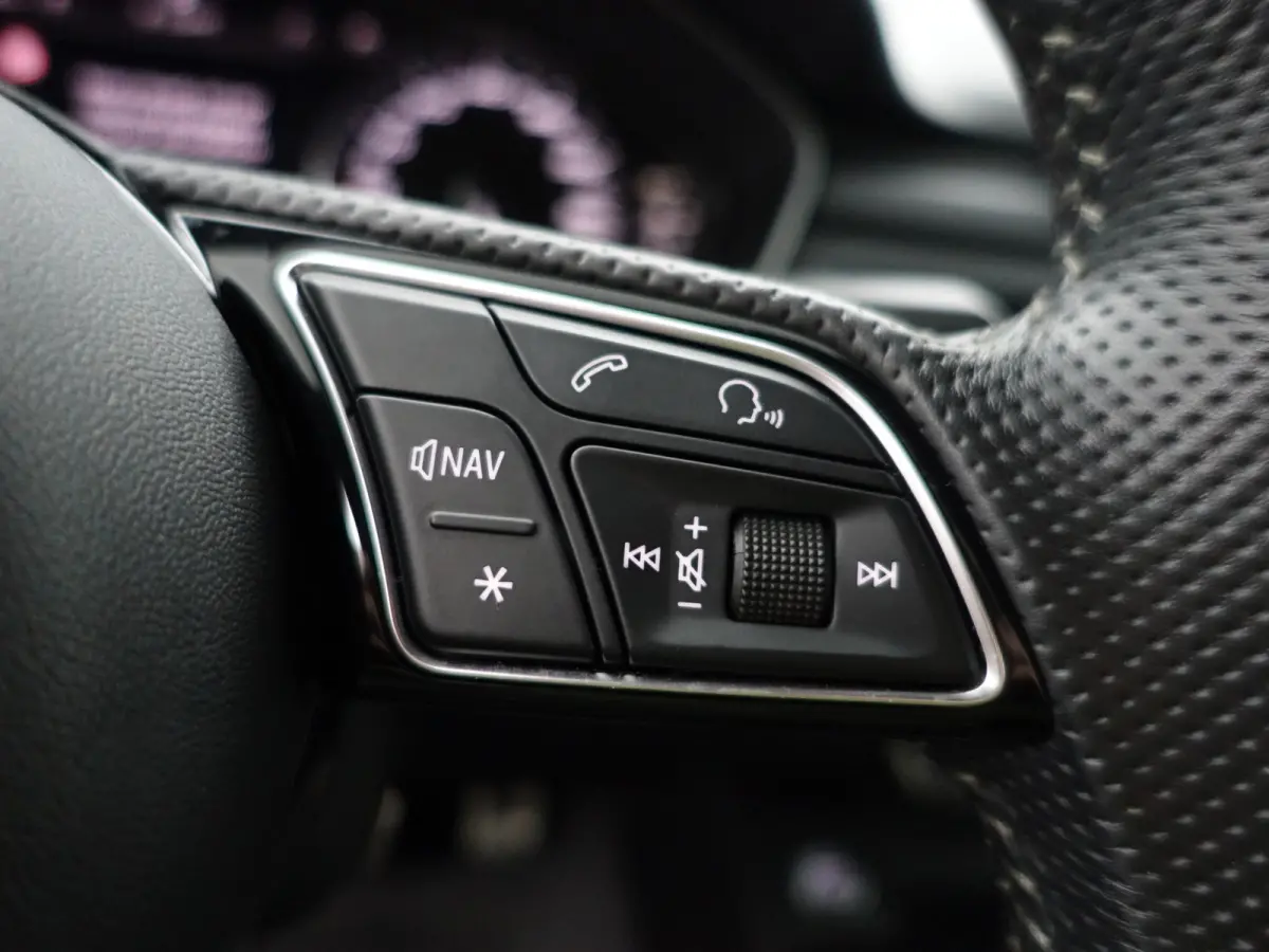 2.0 TFSI S Line Black Optic Aut- Memory Seats, Ada Cruise, Dynamic Select, Keyless, Camera, Sport Interieur