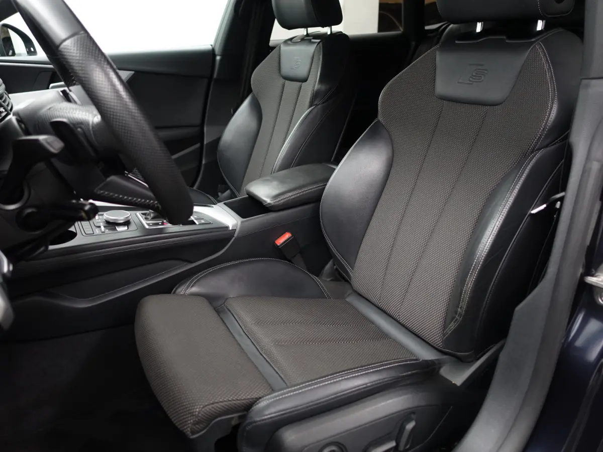2.0 TFSI S Line Black Optic Aut- Memory Seats, Ada Cruise, Dynamic Select, Keyless, Camera, Sport Interieur