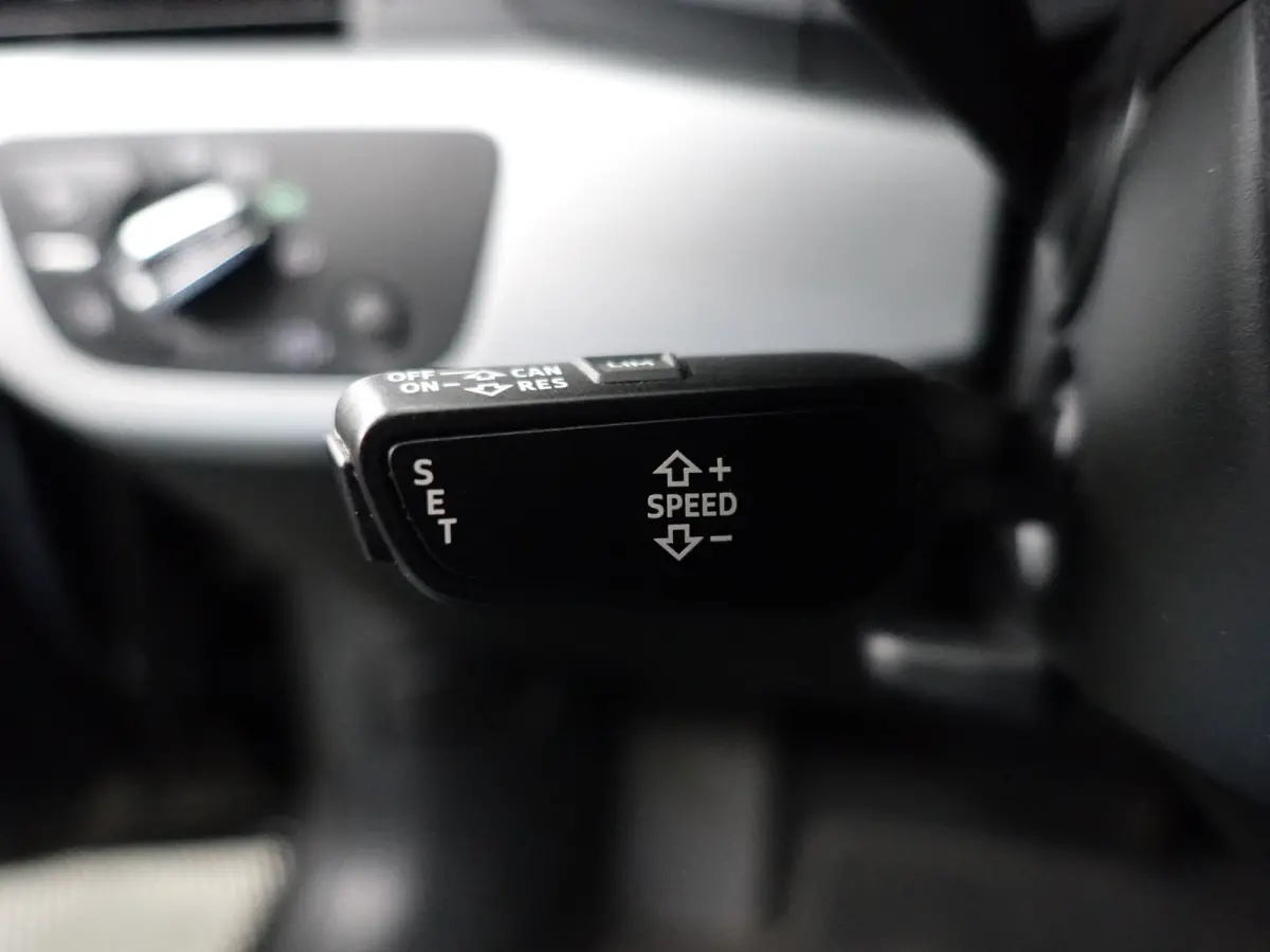1.4 TFSI Pro Line S Aut- Xenon Led, Dynamic Select, Navigatie, Park Assist, Keyless, Privacy Glass