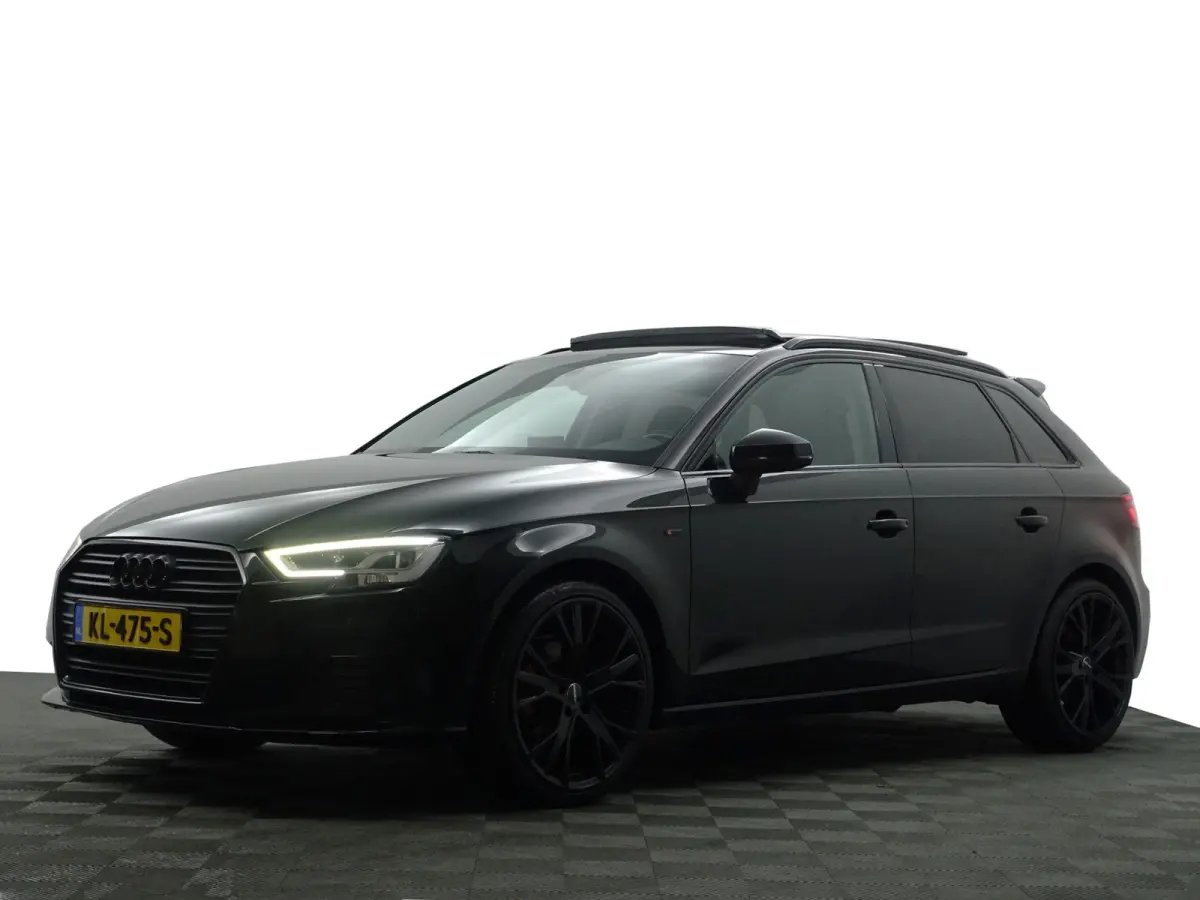 1.0 TFSI S Line Aut- Panoramadak, Xenon led, Black optic, Dynamic select, Sport Interieur