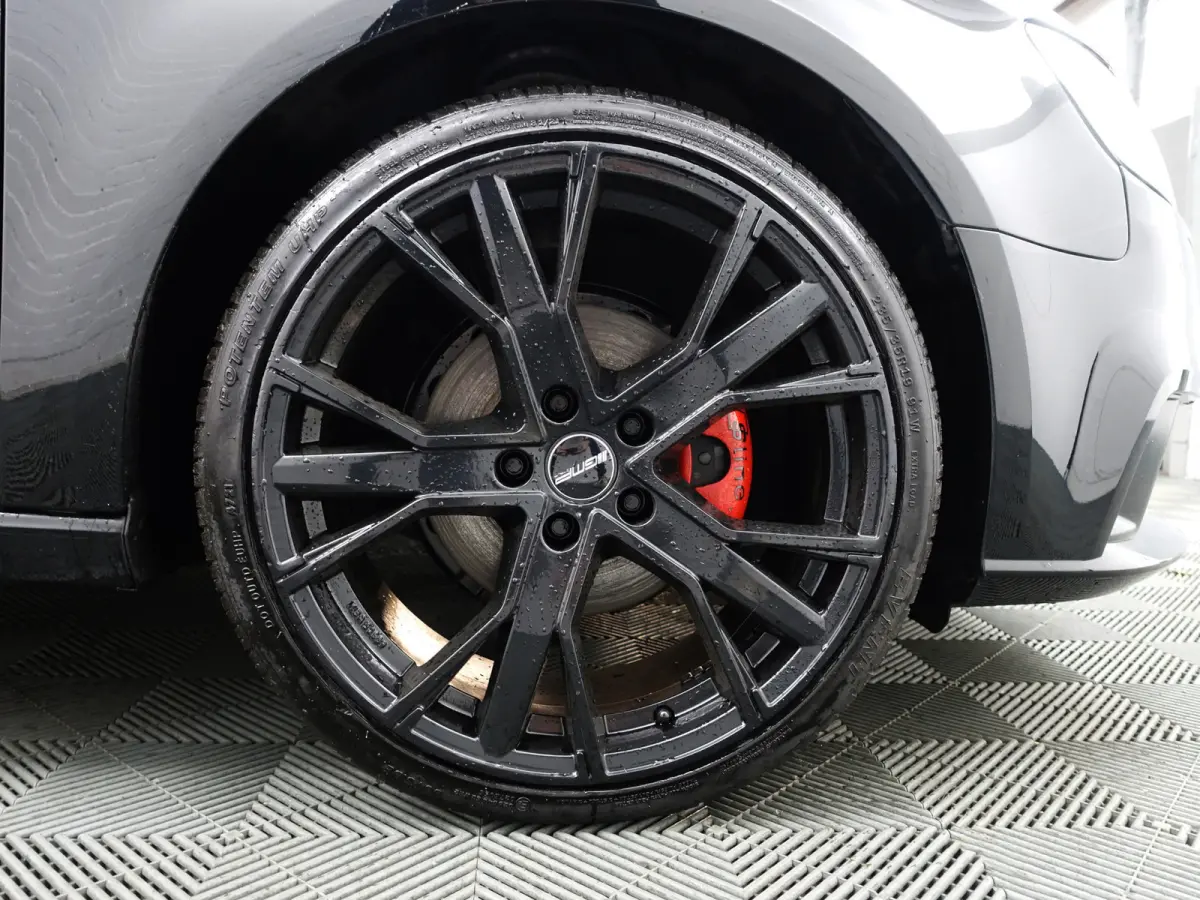 1.0 TFSI S Line Aut- Panoramadak, Xenon led, Black optic, Dynamic select, Sport Interieur