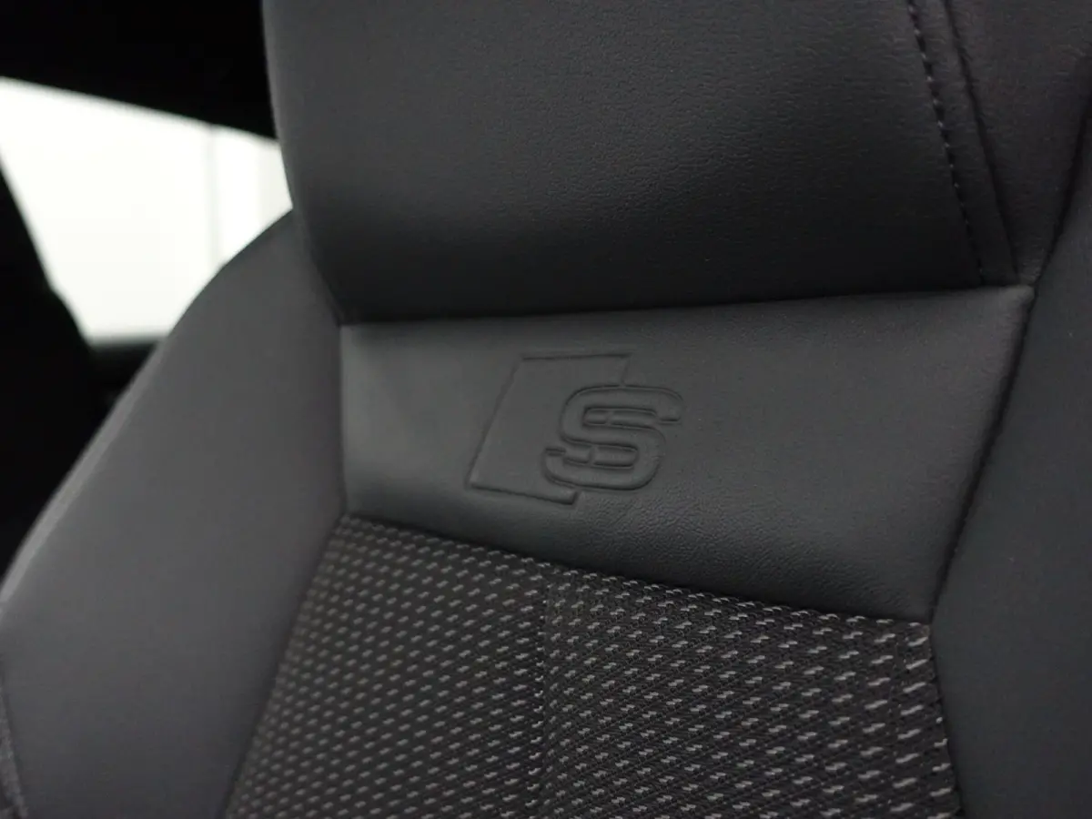 45 TFSI e S edition Competition- Xenon Led, Carplay, Android Auto, Sfeerverlichting, Dynamic Select, Privacy Glass