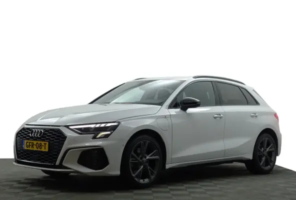 45 TFSI e S edition Competition- Xenon Led, Carplay, Android Auto, Sfeerverlichting, Dynamic Select, Privacy Glass