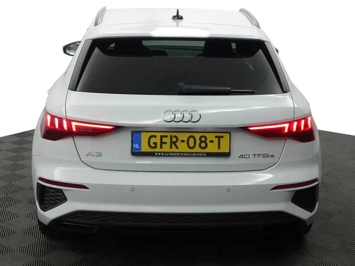 45 TFSI e S edition Competition- Xenon Led, Carplay, Android Auto, Sfeerverlichting, Dynamic Select, Privacy Glass