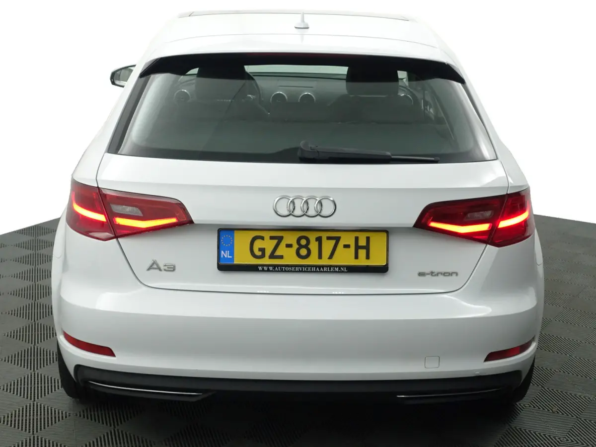 1.4 e-tron PHEV Pro Line plus Aut- Nap 99dkm, Panoramadak, Xenon Led, Keyless, Standkachel, Dynamic Select