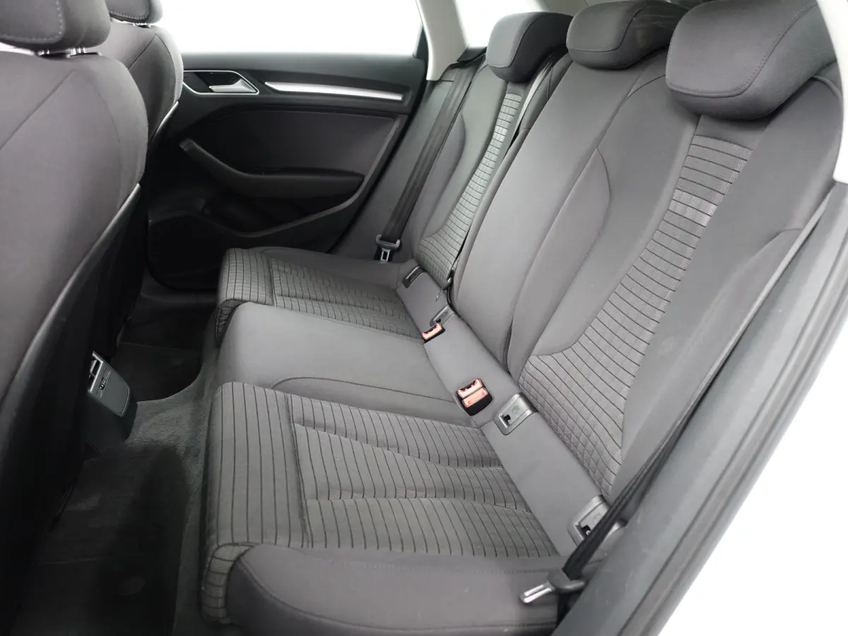 1.4 e-tron PHEV Pro Line plus Aut- Nap 99dkm, Panoramadak, Xenon Led, Keyless, Standkachel, Dynamic Select