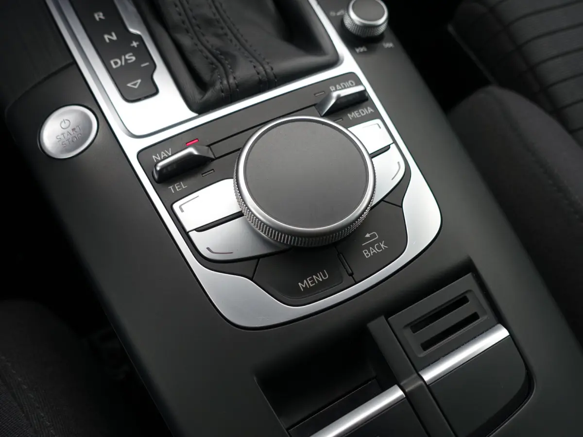 1.4 e-tron PHEV Pro Line plus Aut- Nap 99dkm, Panoramadak, Xenon Led, Keyless, Standkachel, Dynamic Select