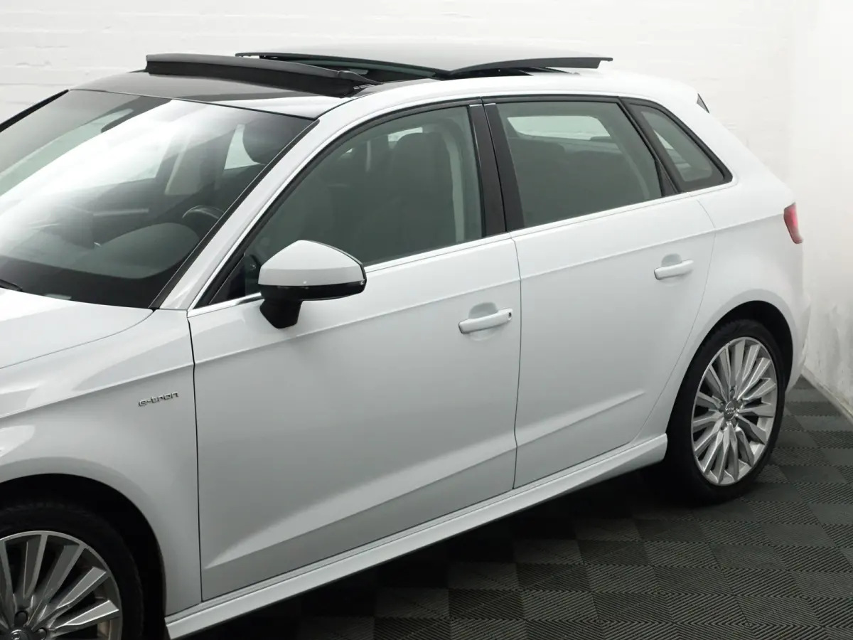 1.4 e-tron PHEV Pro Line plus Aut- Nap 99dkm, Panoramadak, Xenon Led, Keyless, Standkachel, Dynamic Select