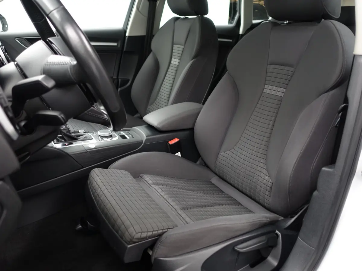 1.4 e-tron PHEV Pro Line plus Aut- Nap 99dkm, Panoramadak, Xenon Led, Keyless, Standkachel, Dynamic Select
