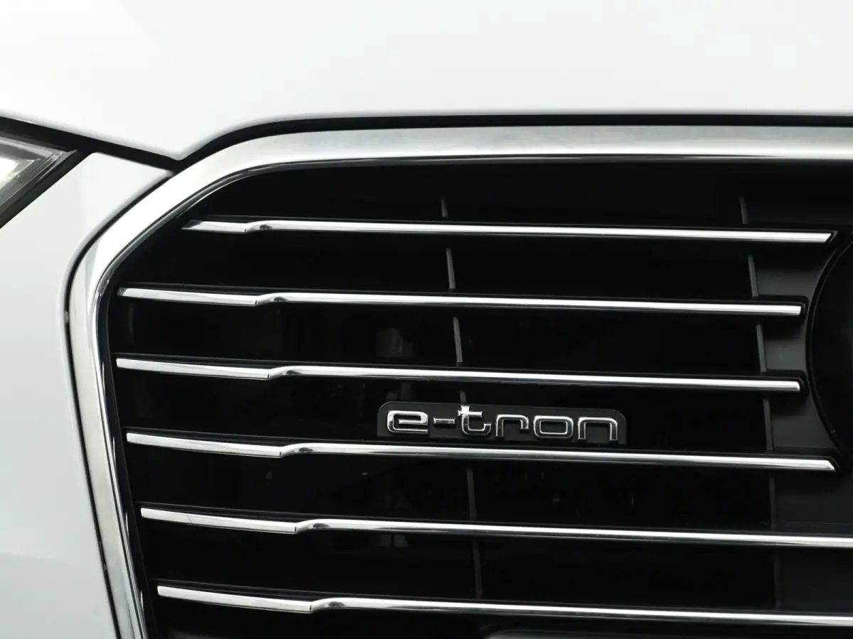 1.4 e-tron PHEV Pro Line plus Aut- Nap 99dkm, Panoramadak, Xenon Led, Keyless, Standkachel, Dynamic Select