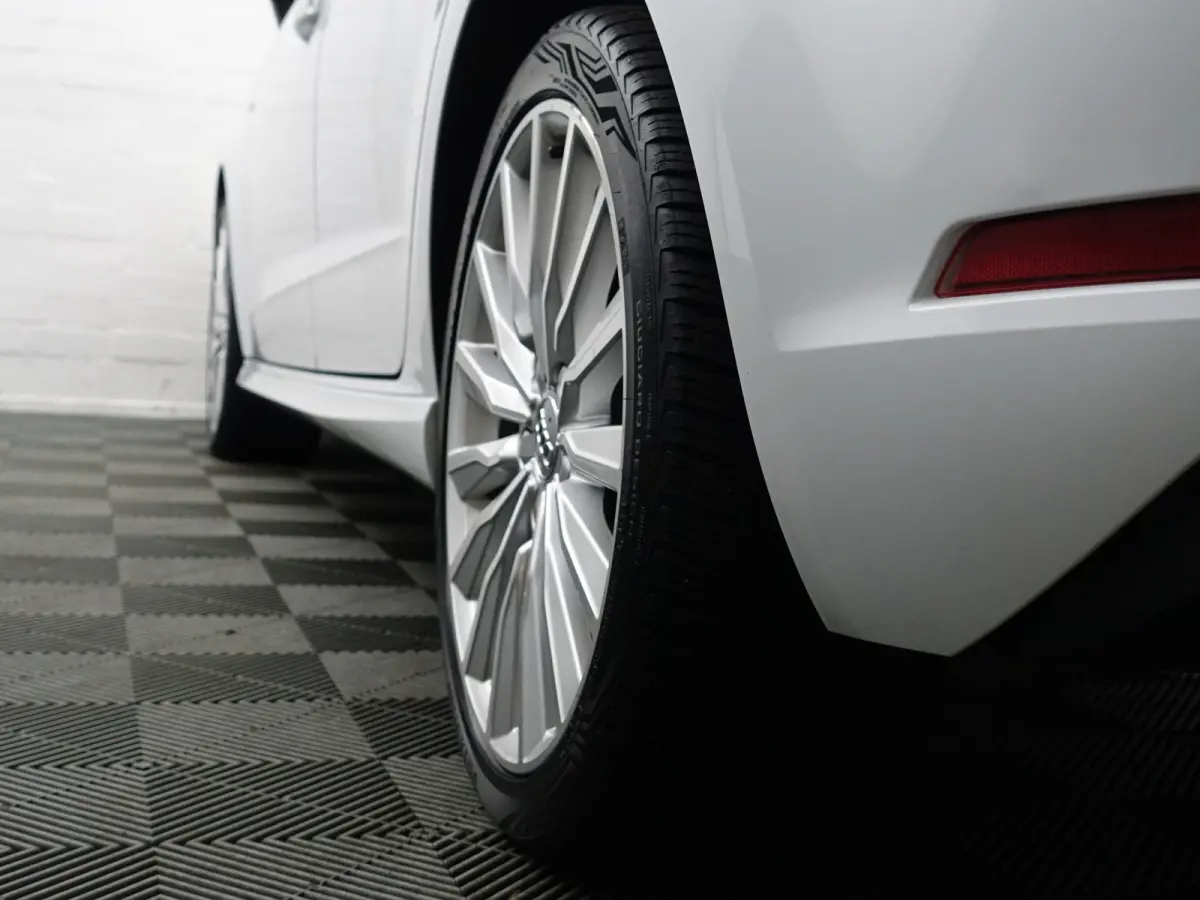 1.4 e-tron PHEV Pro Line plus Aut- Nap 99dkm, Panoramadak, Xenon Led, Keyless, Standkachel, Dynamic Select