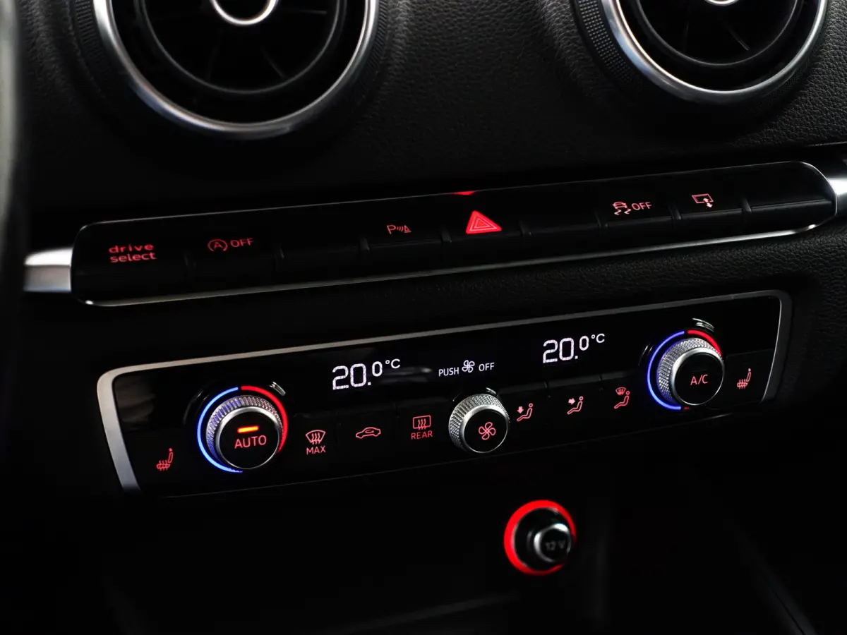 1.4 TFSI Pro Line S- Panoramadak, Dynamic Select, Stoelverwarming, Park Assist, Xenon Led, Sport Interieur