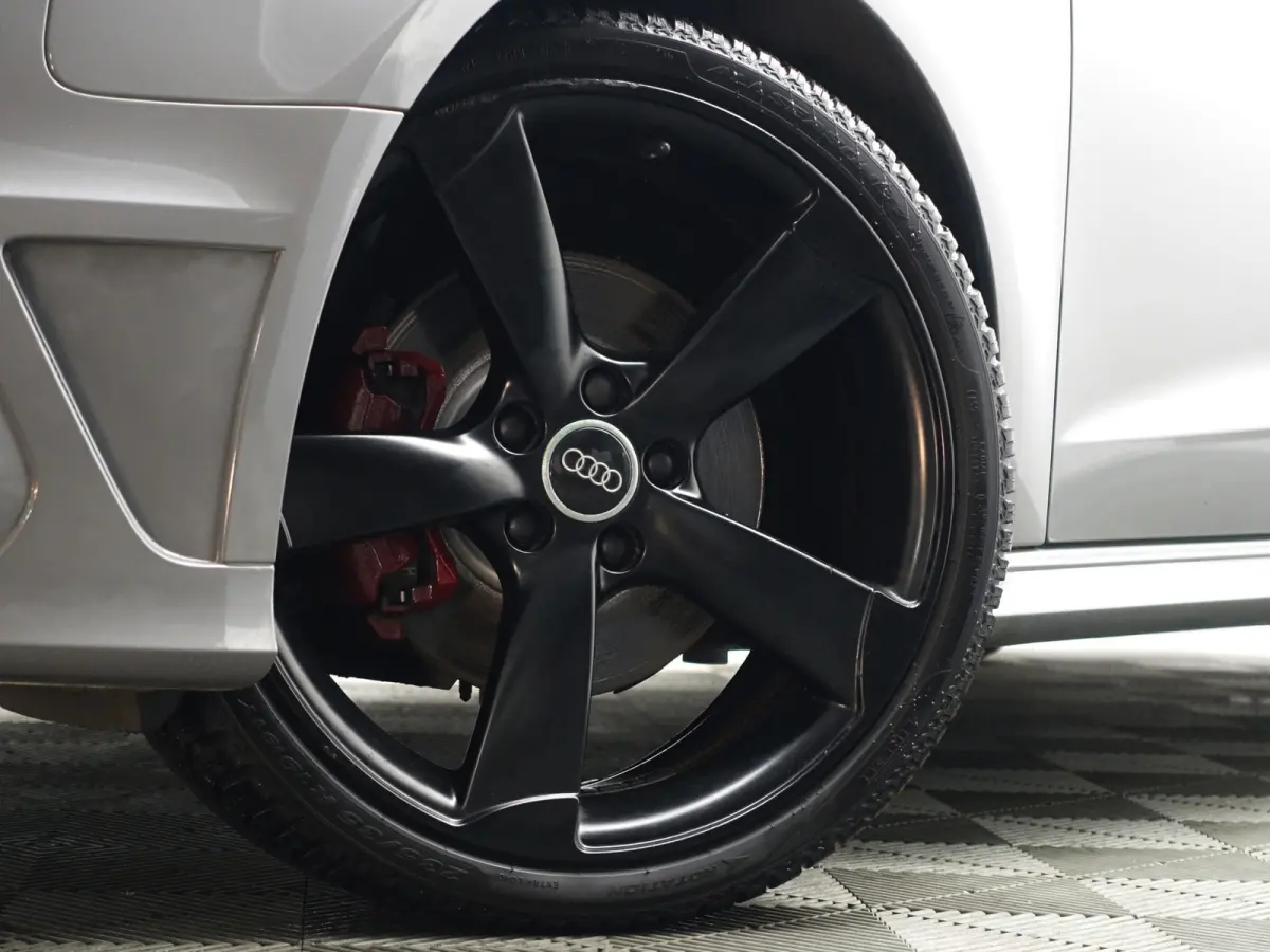 1.4 e-tron S Competition Aut- RS Interieur, Panoramadak, Sfeerverlichting, Xenon Led, Keyless, Standkachel