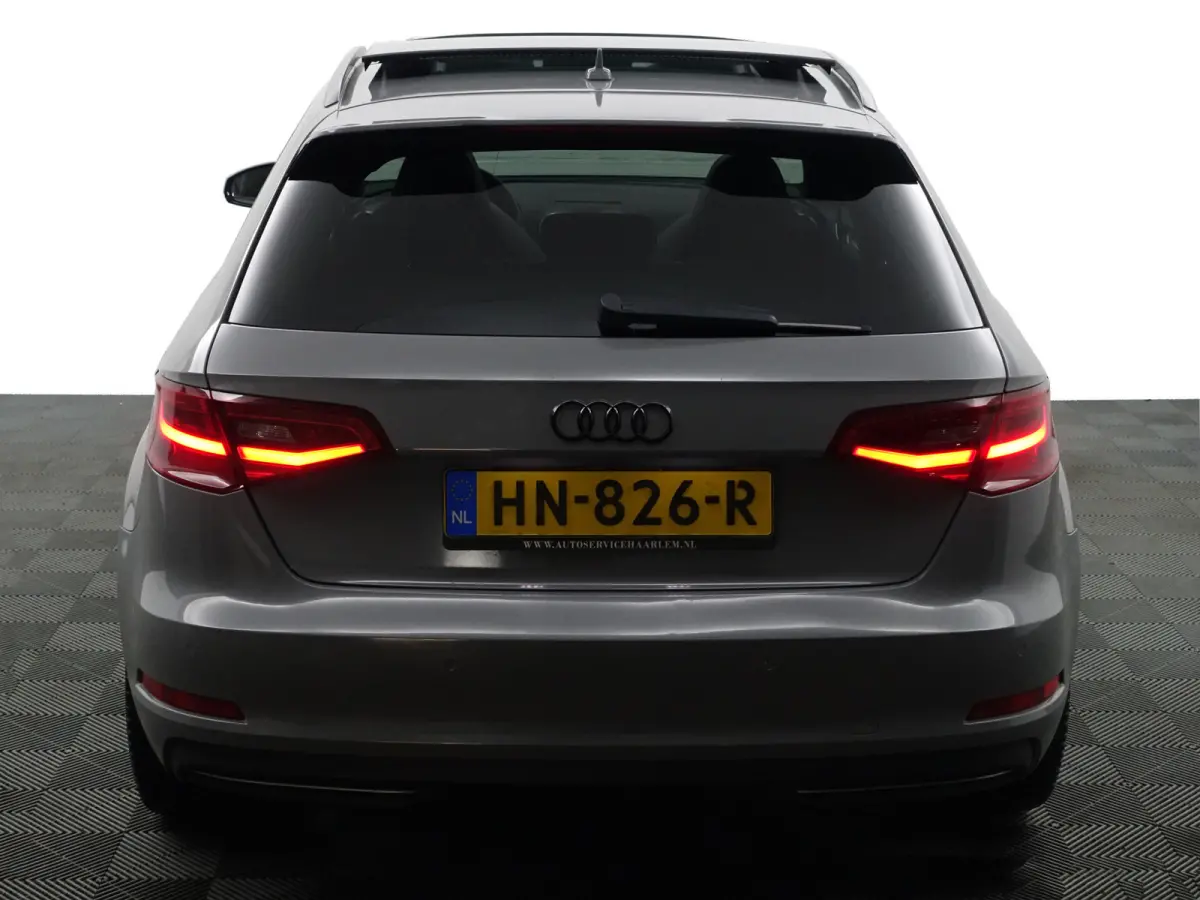1.4 e-tron S Competition Aut- RS Interieur, Panoramadak, Sfeerverlichting, Xenon Led, Keyless, Standkachel