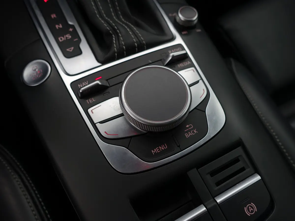 1.4 e-tron S Competition Aut- RS Interieur, Panoramadak, Sfeerverlichting, Xenon Led, Keyless, Standkachel