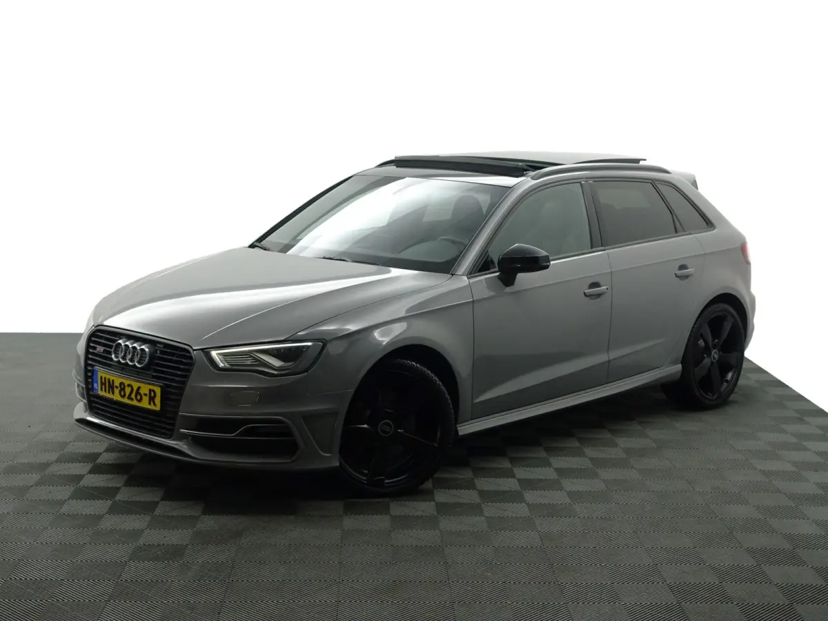 1.4 e-tron S Competition Aut- RS Interieur, Panoramadak, Sfeerverlichting, Xenon Led, Keyless, Standkachel