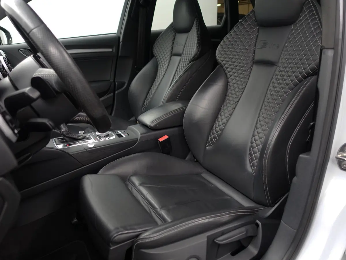 1.4 e-tron S Competition Aut- RS Interieur, Panoramadak, Sfeerverlichting, Xenon Led, Keyless, Standkachel