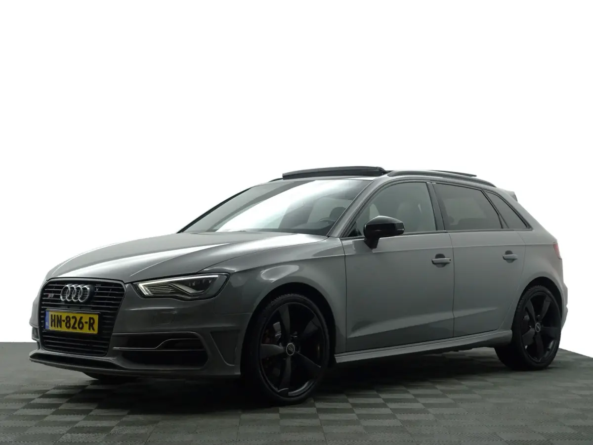 1.4 e-tron S Competition Aut- RS Interieur, Panoramadak, Sfeerverlichting, Xenon Led, Keyless, Standkachel