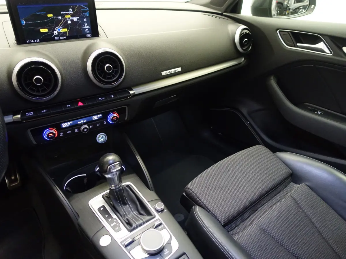 1.4 e-tron Pro Line S Aut- Facelift, Virtual Cockpit, Sport Interieur, Xenon led Matrix, Bang Olufsen, Keyless