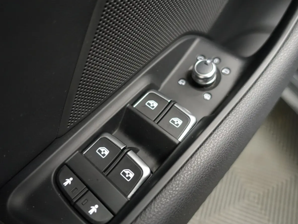 1.4 e-tron Pro Line S Aut- Facelift, Virtual Cockpit, Sport Interieur, Xenon led Matrix, Bang Olufsen, Keyless