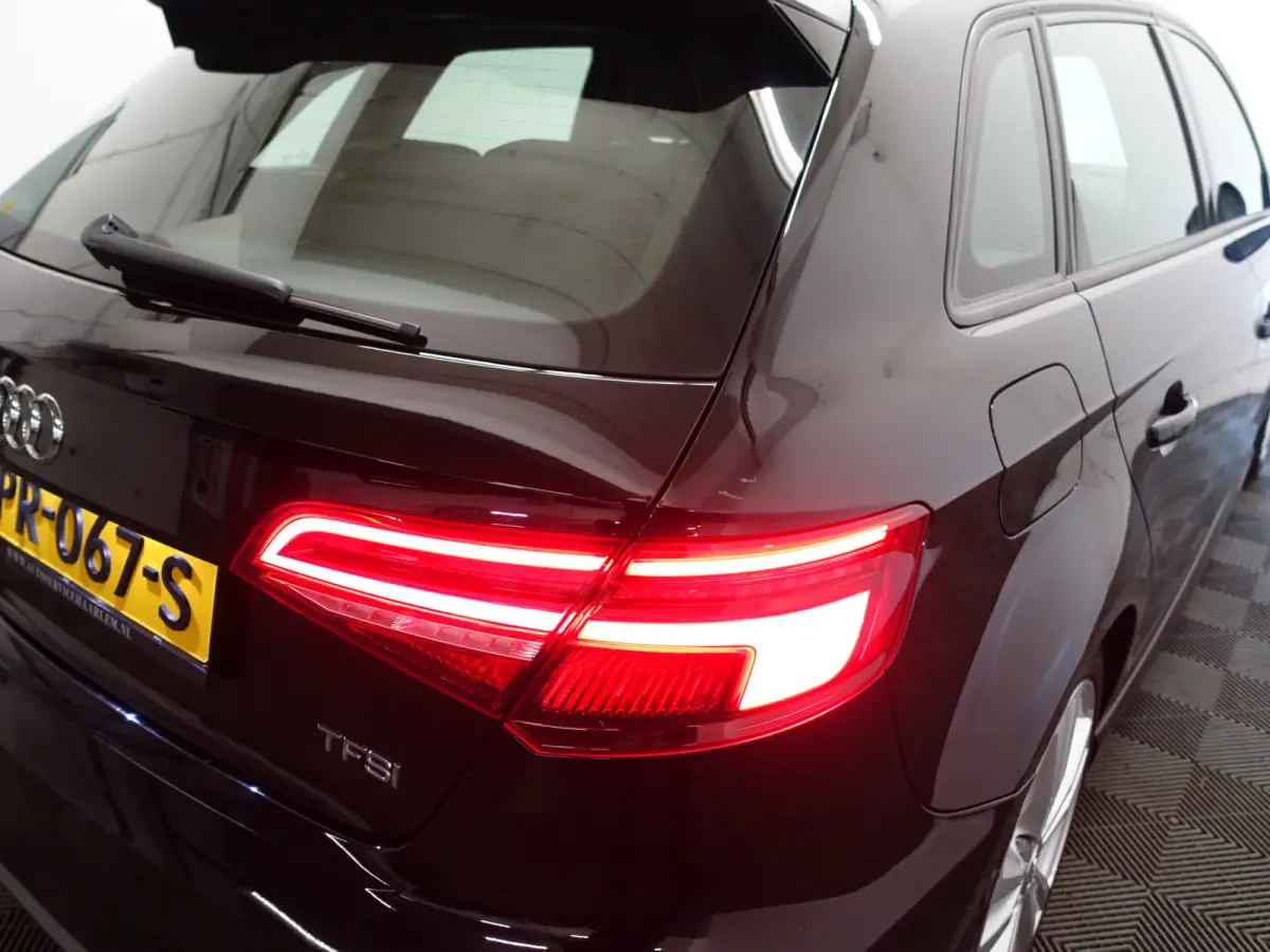1.0 TFSI S line- Sport Leder, Xenon Led, Clima, Navi, Cruise, Dynamic Select