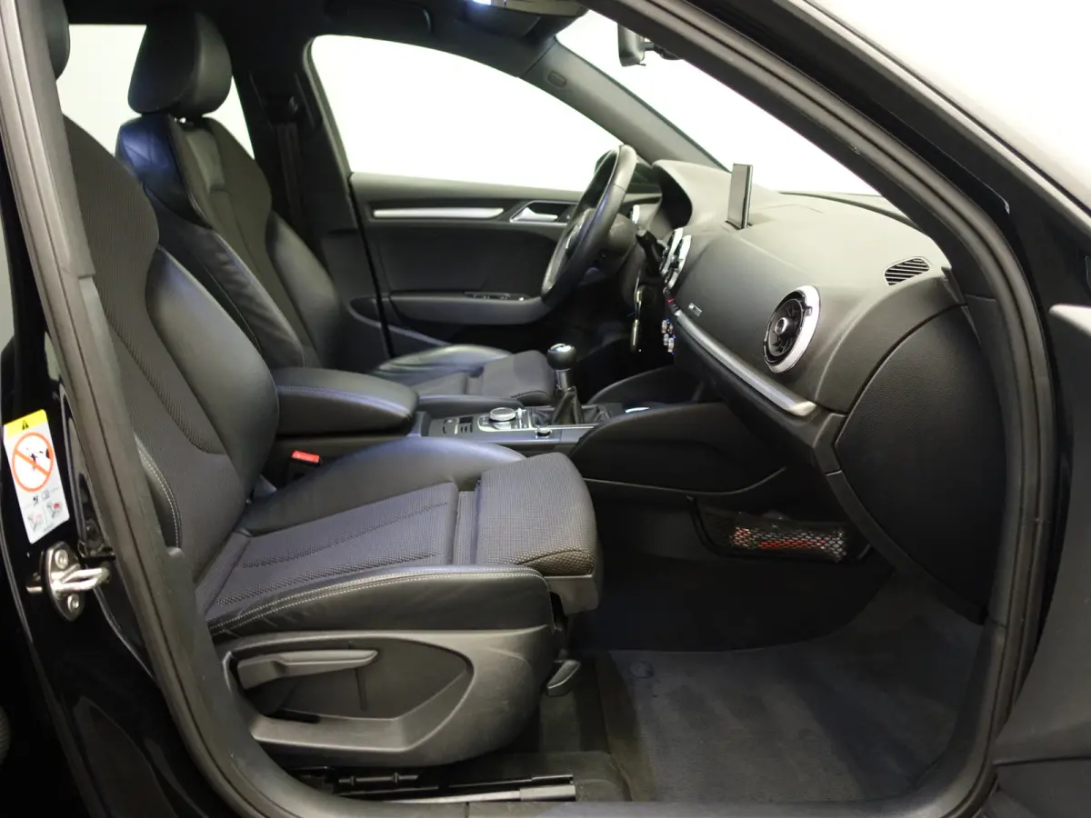 1.0 TFSI S line- Sport Leder, Xenon Led, Clima, Navi, Cruise, Dynamic Select
