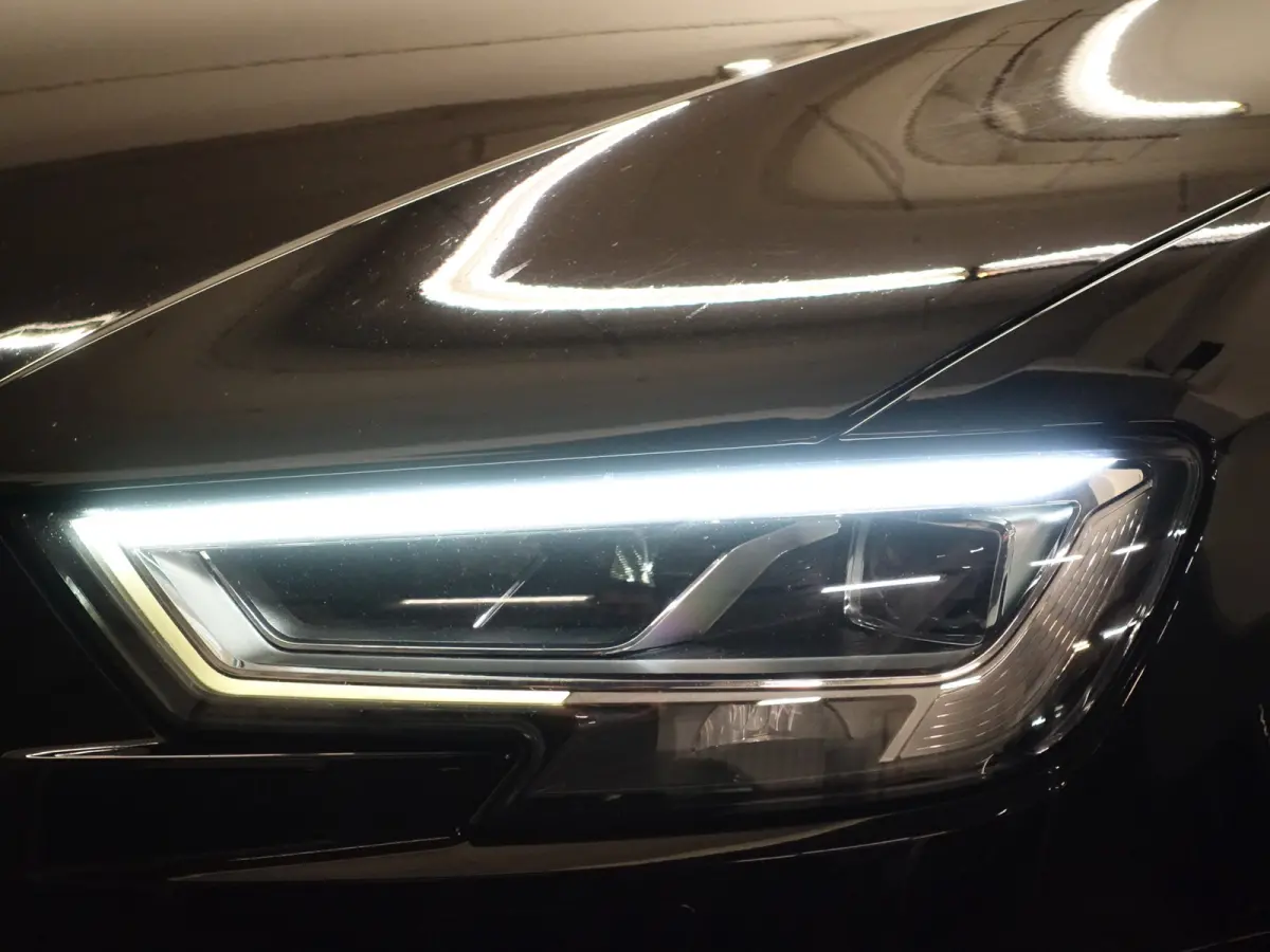 1.0 TFSI S line- Sport Leder, Xenon Led, Clima, Navi, Cruise, Dynamic Select
