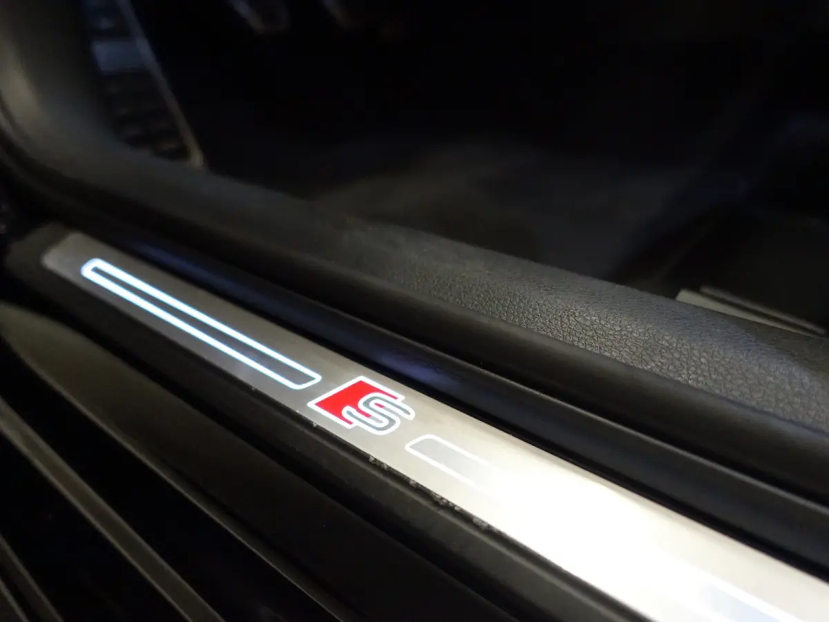 1.0 TFSI S line- Sport Leder, Xenon Led, Clima, Navi, Cruise, Dynamic Select
