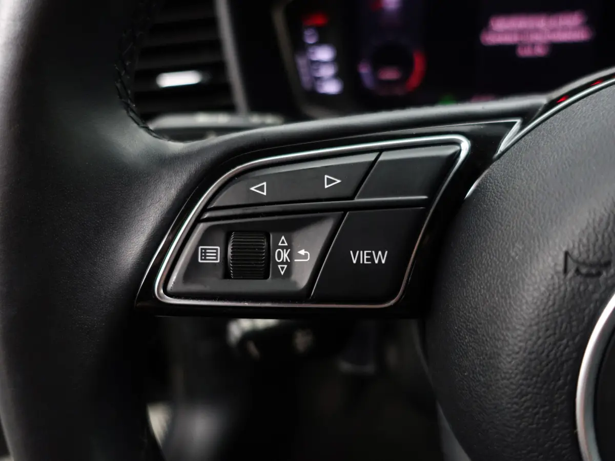 25 TFSI epic- NAP 9dkm, Carplay, Android Auto, Privacy Glass, Virtual Cockpit, Rijstrooksensor