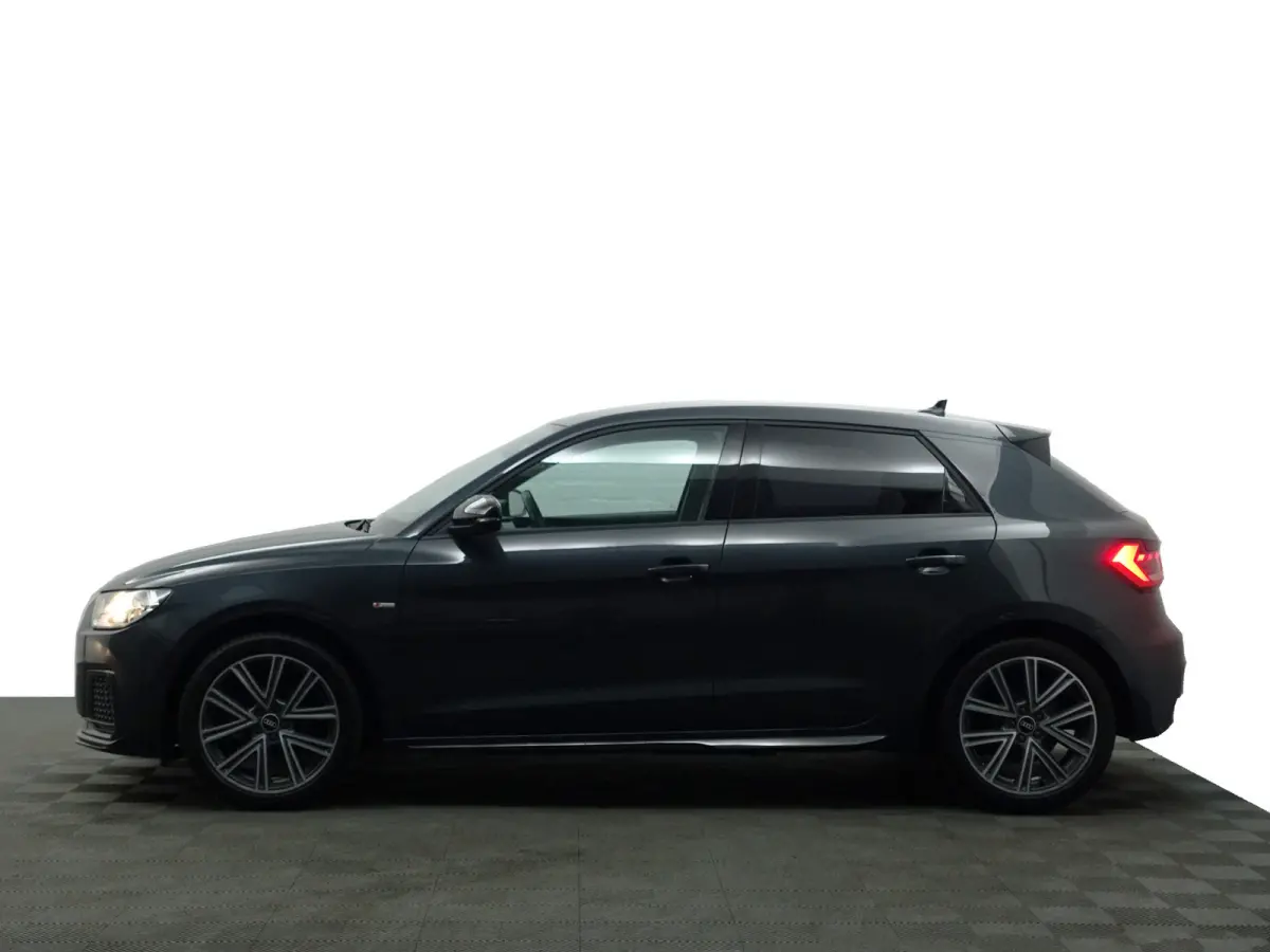 25 TFSI epic- NAP 9dkm, Carplay, Android Auto, Privacy Glass, Virtual Cockpit, Rijstrooksensor