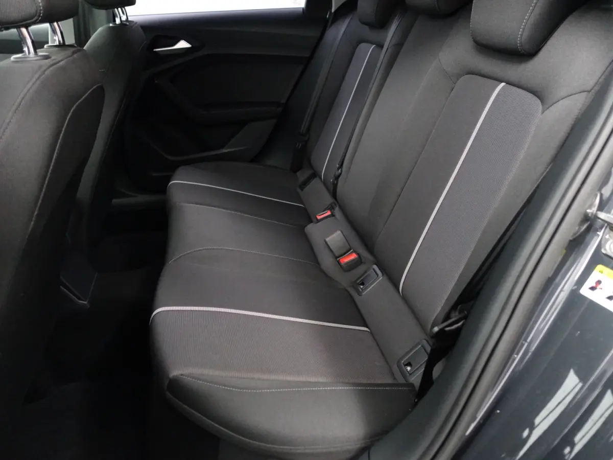 25 TFSI epic- NAP 9dkm, Carplay, Android Auto, Privacy Glass, Virtual Cockpit, Rijstrooksensor
