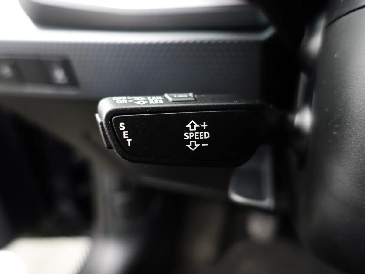 25 TFSI epic- NAP 9dkm, Carplay, Android Auto, Privacy Glass, Virtual Cockpit, Rijstrooksensor