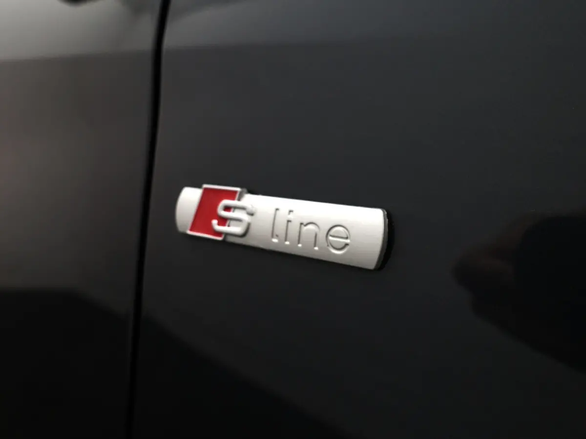 25 TFSI epic- NAP 9dkm, Carplay, Android Auto, Privacy Glass, Virtual Cockpit, Rijstrooksensor
