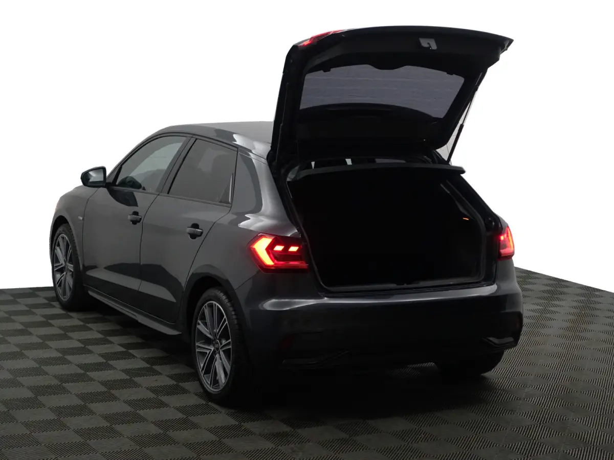 25 TFSI epic- NAP 9dkm, Carplay, Android Auto, Privacy Glass, Virtual Cockpit, Rijstrooksensor