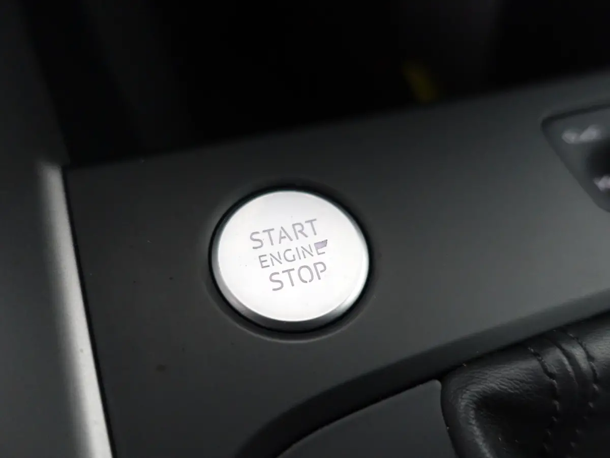 30 TFSI Pro Line Aut- Two Tone, Virtual Cockpit, Keyless, Lane Assist, Cruise