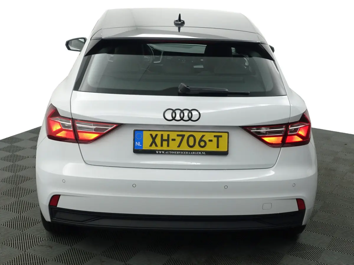 30 TFSI Pro Line Aut- Two Tone, Virtual Cockpit, Keyless, Lane Assist, Cruise