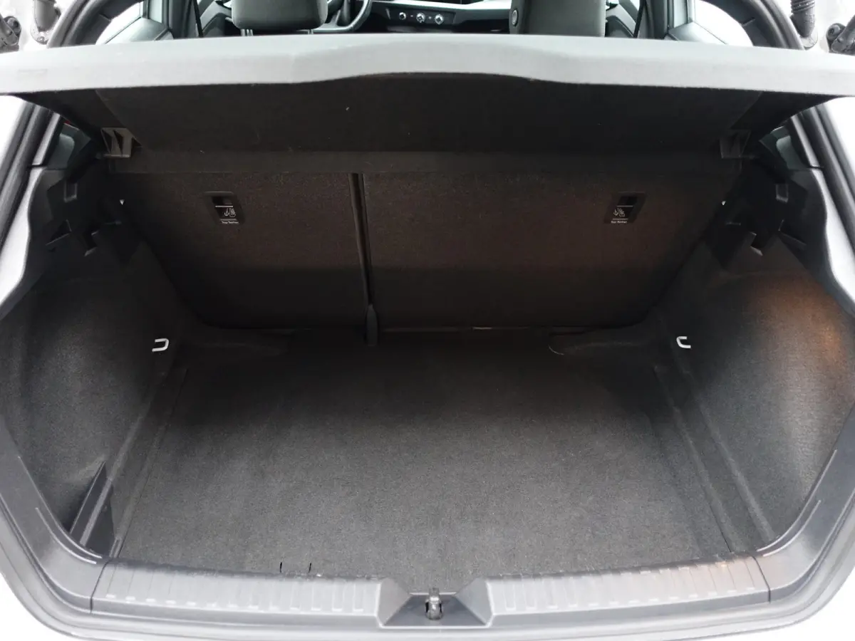 30 TFSI Pro Line Aut- Two Tone, Virtual Cockpit, Keyless, Lane Assist, Cruise