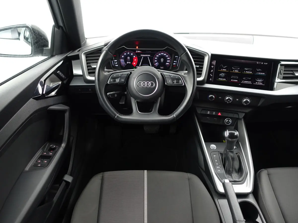 30 TFSI Pro Line Aut- Two Tone, Virtual Cockpit, Keyless, Lane Assist, Cruise