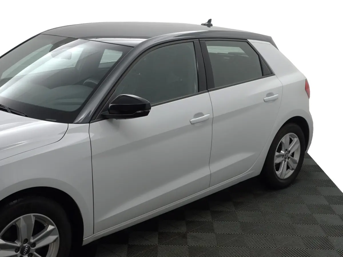 30 TFSI Pro Line Aut- Two Tone, Virtual Cockpit, Keyless, Lane Assist, Cruise