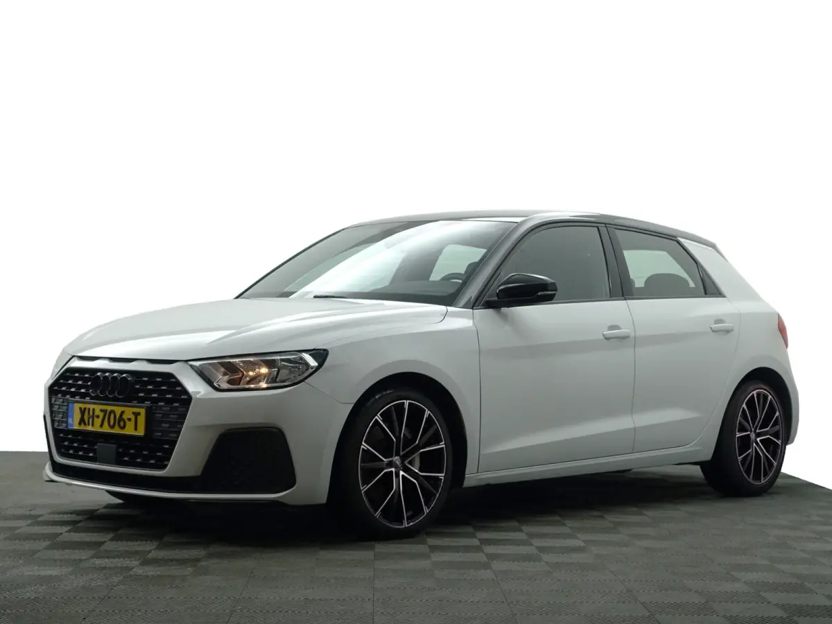 30 TFSI Pro Line Aut- Two Tone, Virtual Cockpit, Keyless, Lane Assist, Cruise
