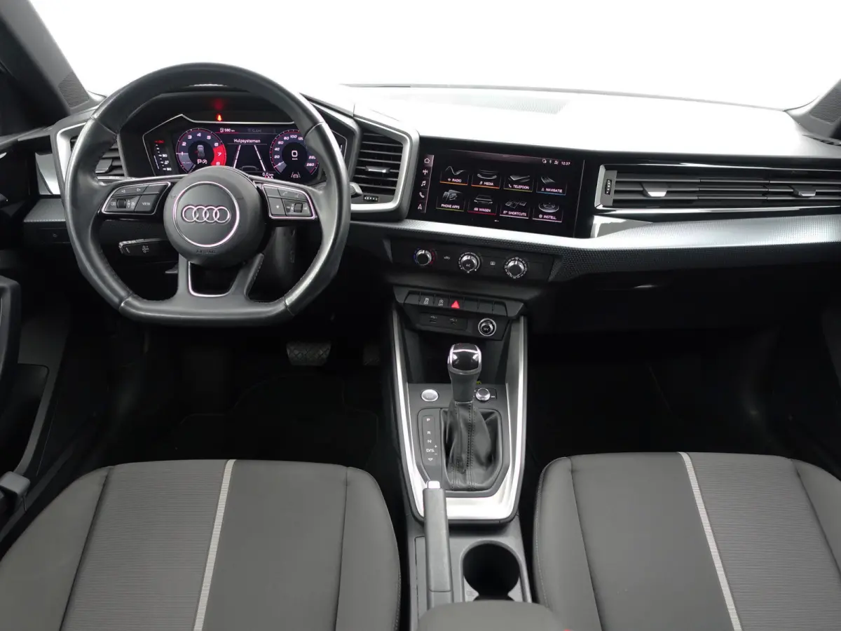 30 TFSI Pro Line Aut- Two Tone, Virtual Cockpit, Keyless, Lane Assist, Cruise