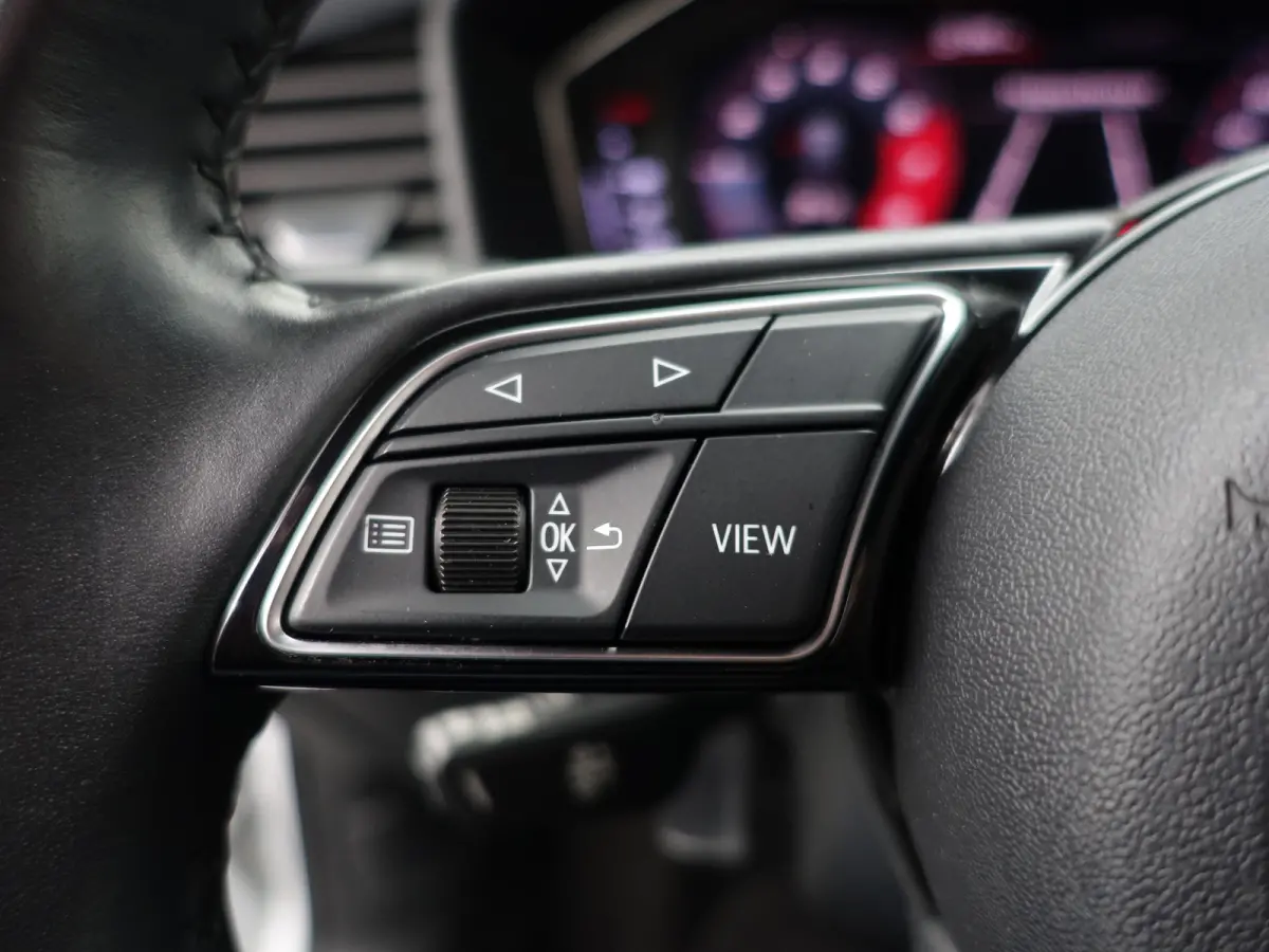 30 TFSI Pro Line Aut- Two Tone, Virtual Cockpit, Keyless, Lane Assist, Cruise