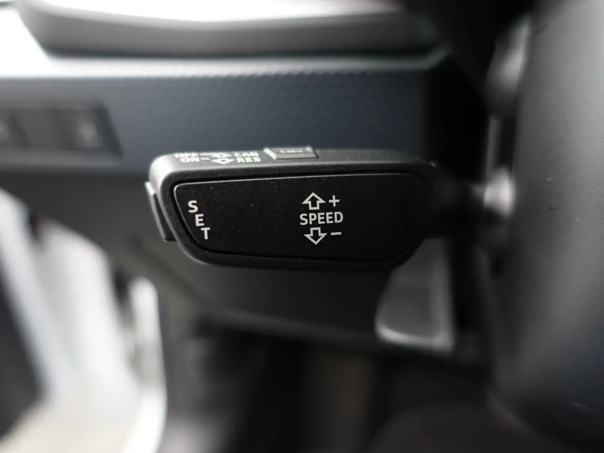 30 TFSI Pro Line Aut- Two Tone, Virtual Cockpit, Keyless, Lane Assist, Cruise