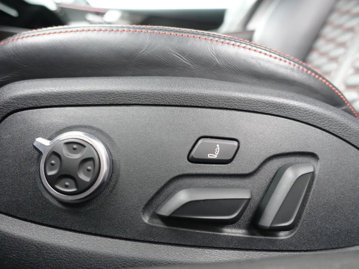 2.9 TFSI Quattro Aut- RS Dynamic, Carbon Package, Ceramic, Bang Olufsen, Stoelmassage, Head Up, Memory
