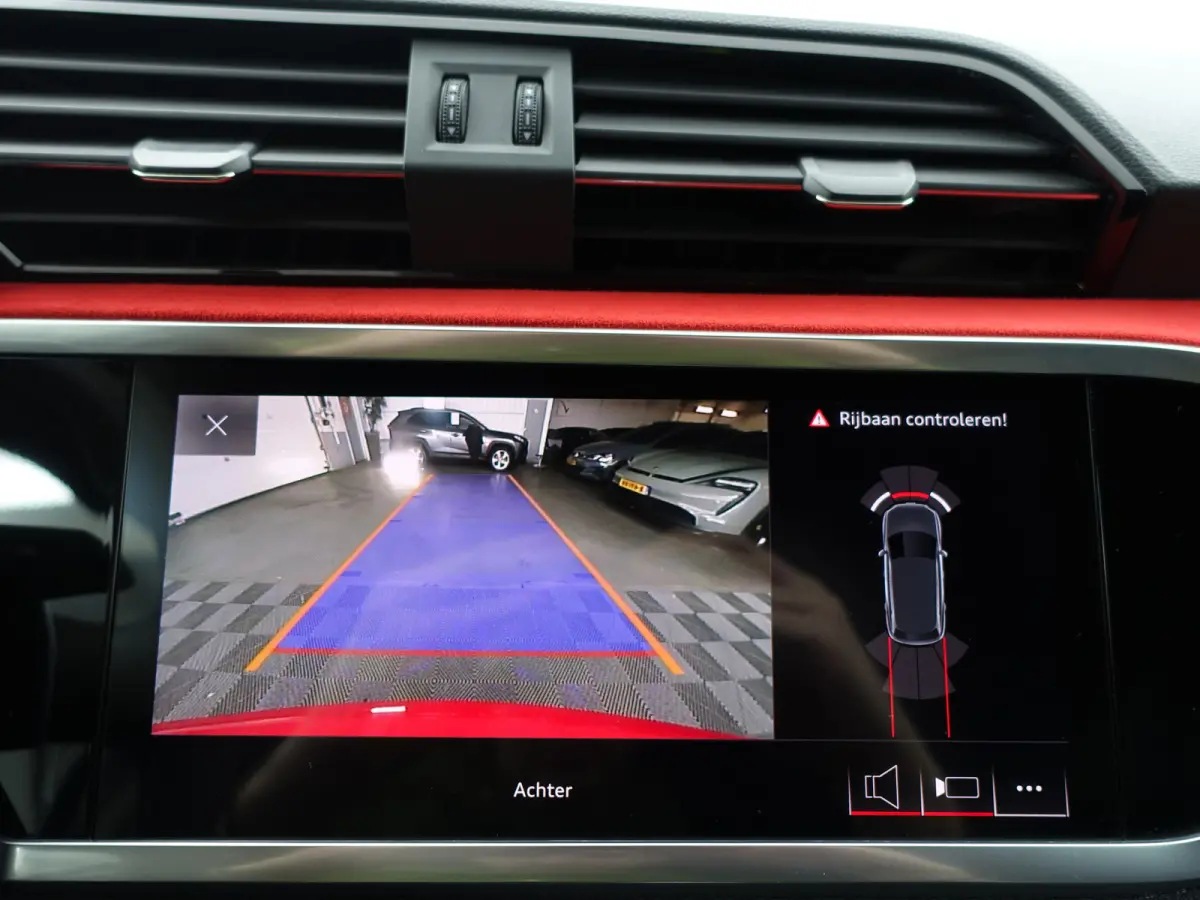 RSQ3 TFSI 400pk RS Dynamic+ Black Optic Aut- Carbon, Sfeerverlichting, Xenon Led Matrix, Keyless, Alcantara Afwerking, Ada Cruise