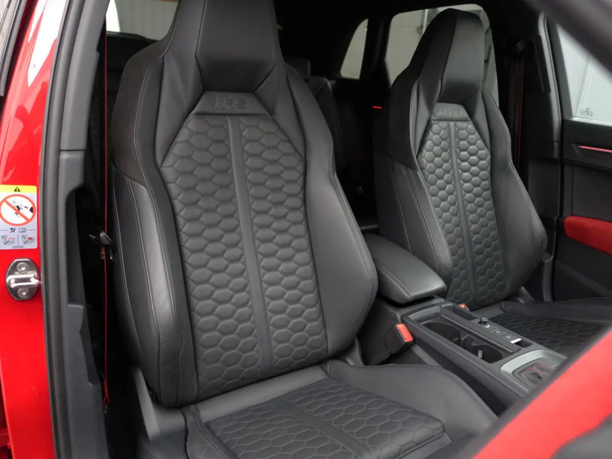 RSQ3 TFSI 400pk RS Dynamic+ Black Optic Aut- Carbon, Sfeerverlichting, Xenon Led Matrix, Keyless, Alcantara Afwerking, Ada Cruise