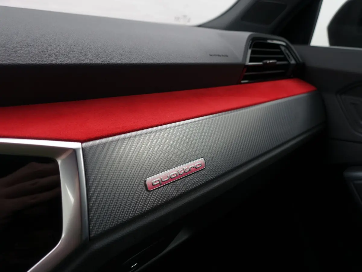 RSQ3 TFSI 400pk RS Dynamic+ Black Optic Aut- Carbon, Sfeerverlichting, Xenon Led Matrix, Keyless, Alcantara Afwerking, Ada Cruise