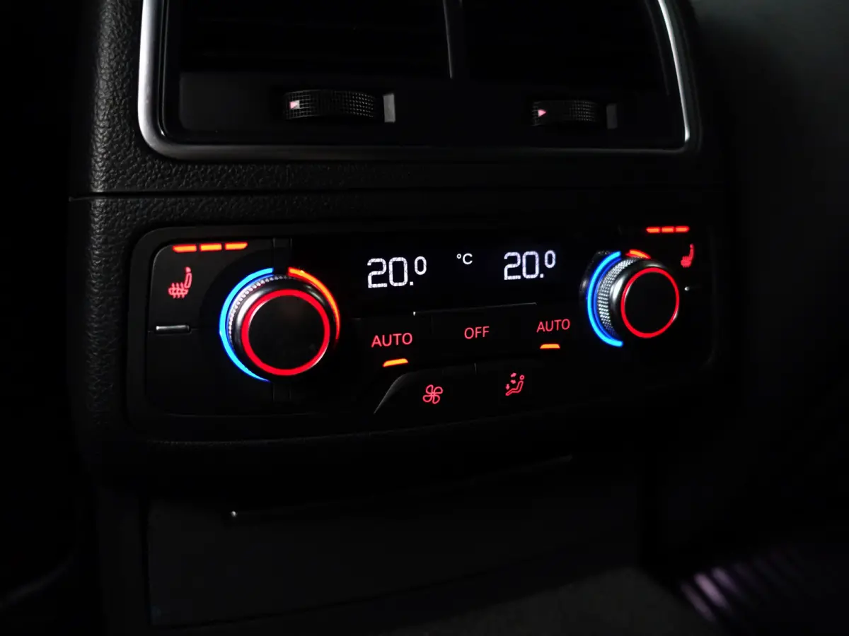 4.0 TFSI Performance Quattro Pro Line Plus- Ceramic remmen, Carbon, Design Interieur, Head Up, Xenon Led, Memory